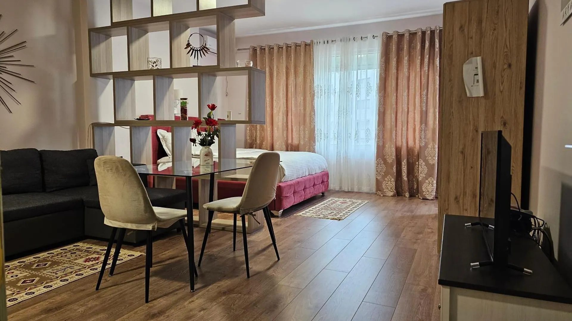 Eni'S Apartments Tirana 0*,  Albania