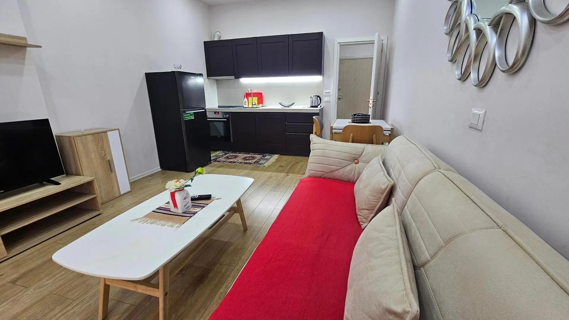 Eni'S Apartments Tirana