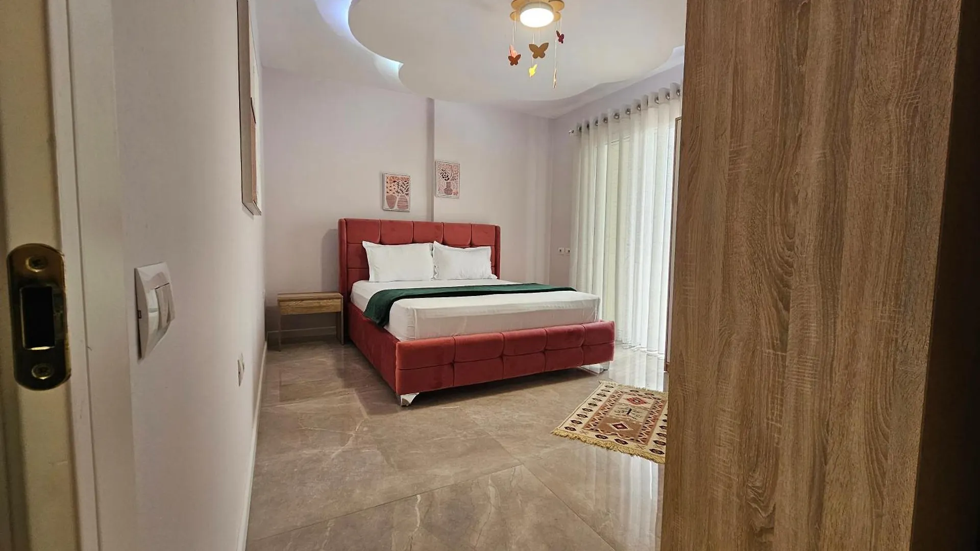 Eni'S Apartments Tirana Albania
