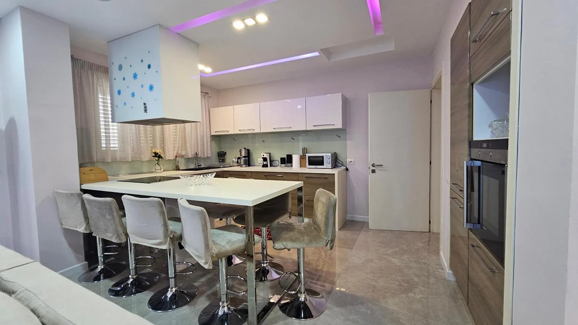 Eni'S Apartments Tirana 0*,  Albania